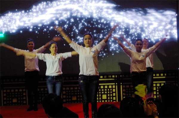 湖南保安服務(wù),墻外高空清洗服務(wù),湖南保利天創(chuàng)物業(yè)發(fā)展有限公司 湖南保安服務(wù),墻外高空清洗服務(wù),湖南保利天創(chuàng)物業(yè)發(fā)展有限公司