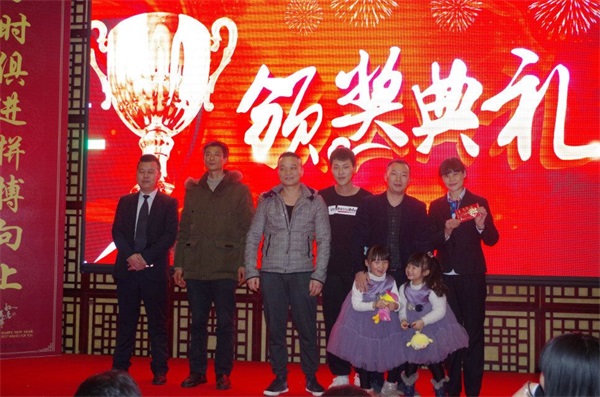 湖南保安服務(wù),墻外高空清洗服務(wù),湖南保利天創(chuàng)物業(yè)發(fā)展有限公司 湖南保安服務(wù),墻外高空清洗服務(wù),湖南保利天創(chuàng)物業(yè)發(fā)展有限公司