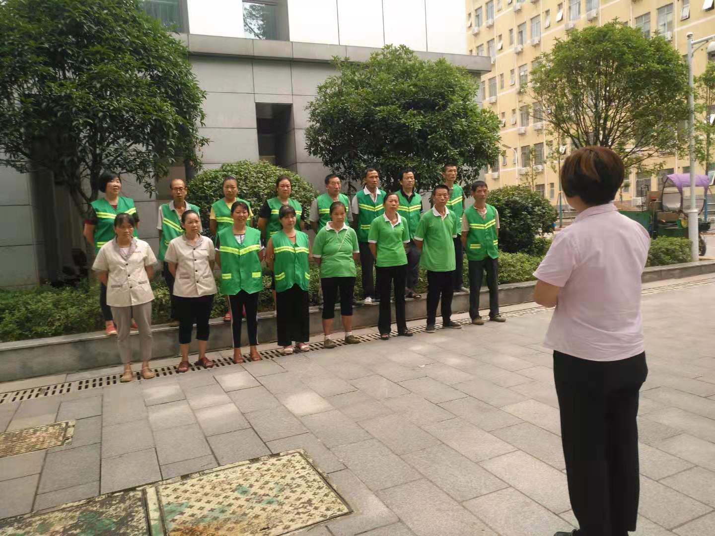 湖南保安服務,墻外高空清洗服務,湖南保利天創物業發展有限公司