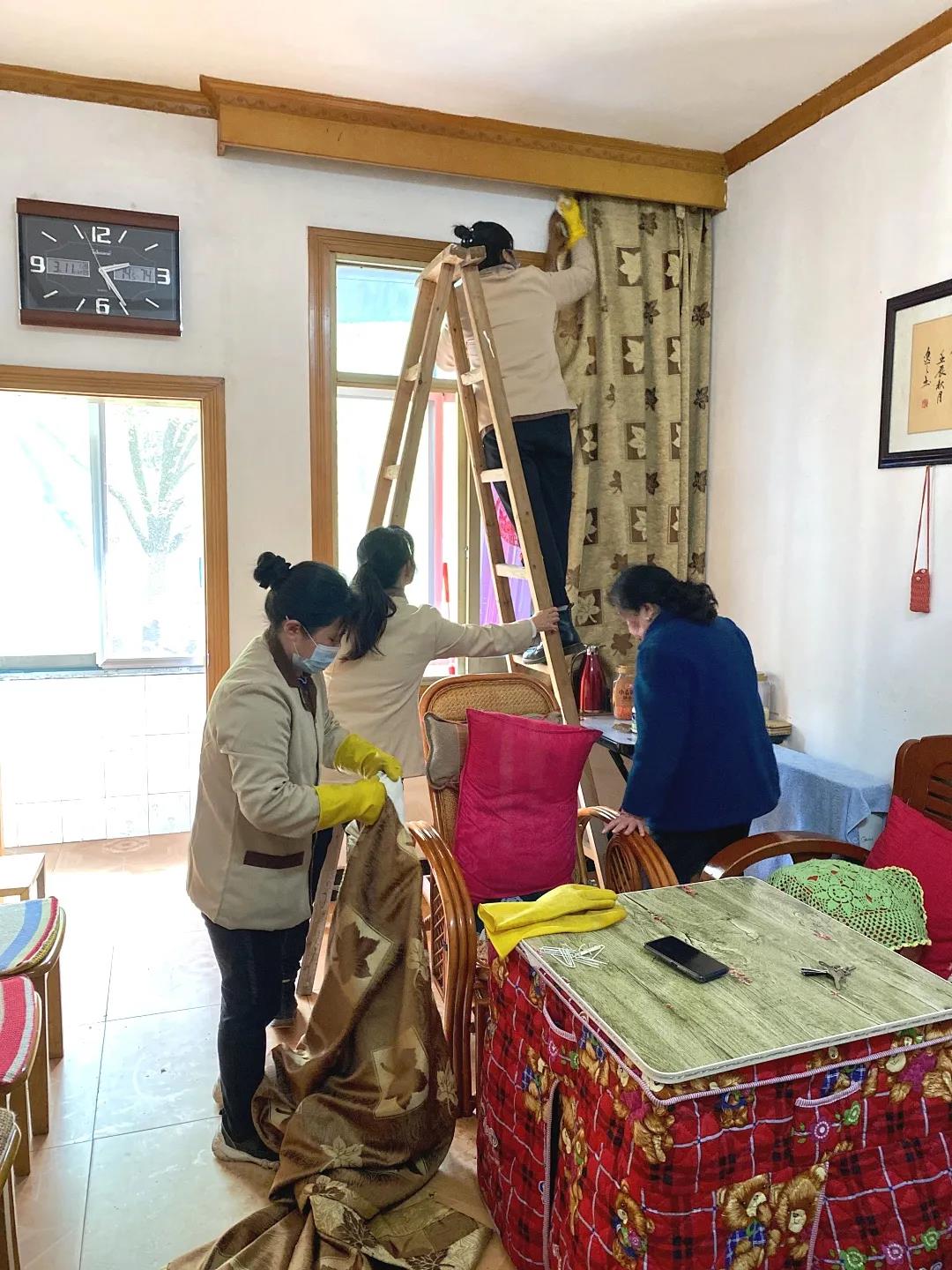 湖南保安服務,墻外高空清洗服務,湖南保利天創物業發展有限公司