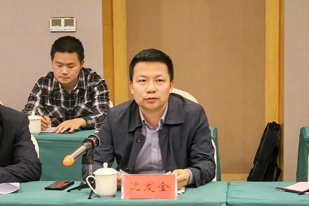 湖南保安服務(wù),墻外高空清洗服務(wù),湖南保利天創(chuàng)物業(yè)發(fā)展有限公司 湖南保安服務(wù),墻外高空清洗服務(wù),湖南保利天創(chuàng)物業(yè)發(fā)展有限公司