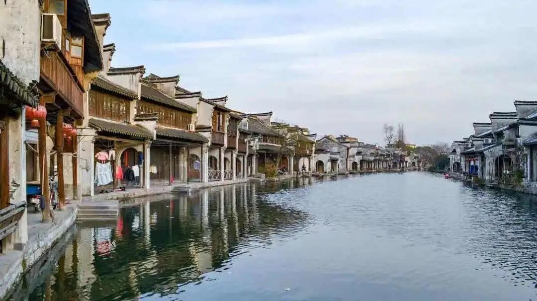 湖南保安服務(wù),墻外高空清洗服務(wù),湖南保利天創(chuàng)物業(yè)發(fā)展有限公司
