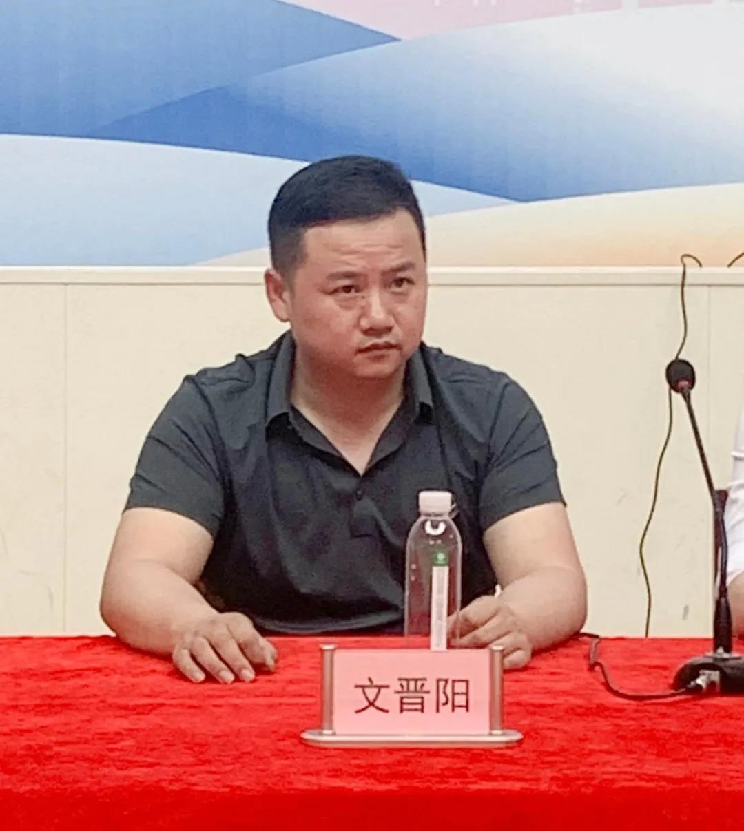 湖南保安服務,墻外高空清洗服務,湖南保利天創物業發展有限公司 湖南保安服務,墻外高空清洗服務,湖南保利天創物業發展有限公司