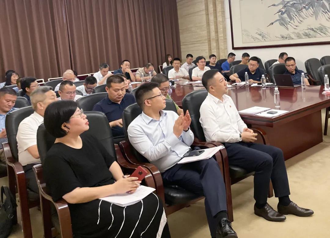 湖南保安服務,墻外高空清洗服務,湖南保利天創物業發展有限公司 湖南保安服務,墻外高空清洗服務,湖南保利天創物業發展有限公司