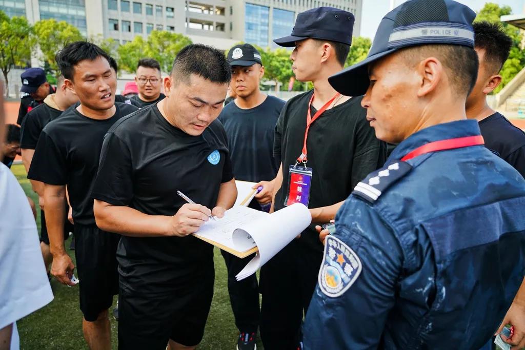 湖南保安服務,墻外高空清洗服務,湖南保利天創物業發展有限公司