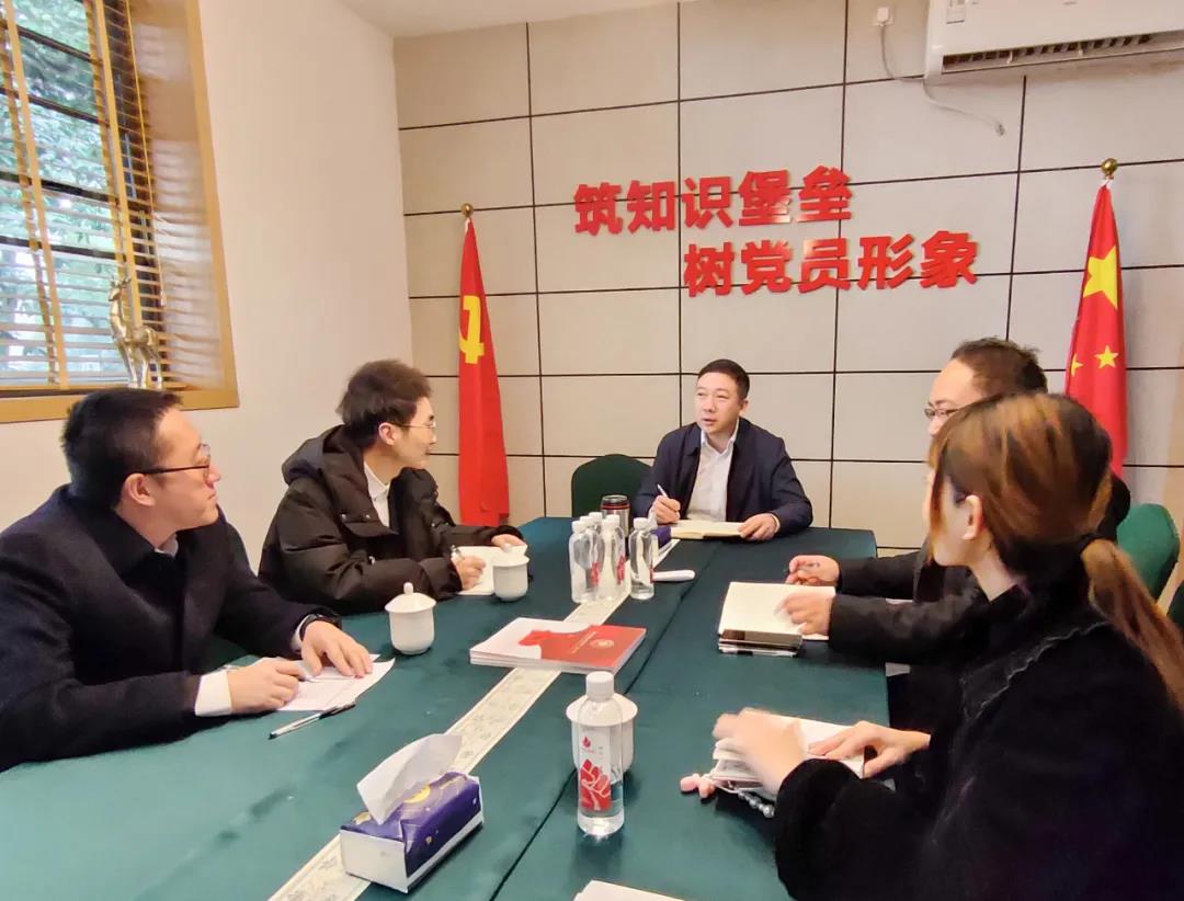 湖南保安服務(wù),墻外高空清洗服務(wù),湖南保利天創(chuàng)物業(yè)發(fā)展有限公司