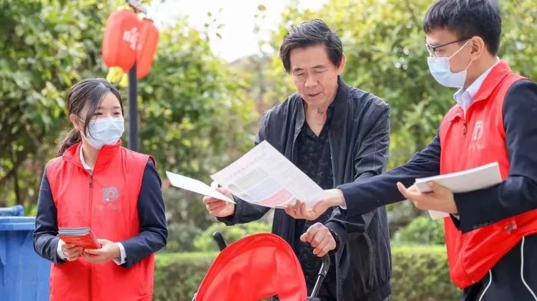 湖南保安服務,墻外高空清洗服務,湖南保利天創物業發展有限公司