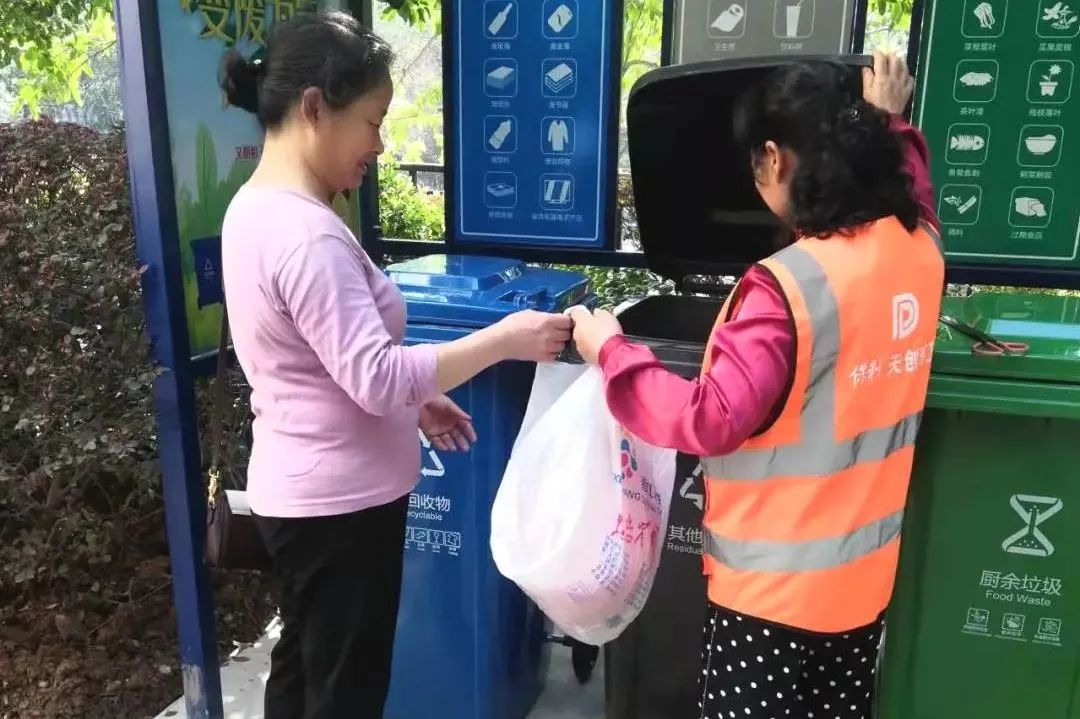 湖南保安服務,墻外高空清洗服務,湖南保利天創物業發展有限公司