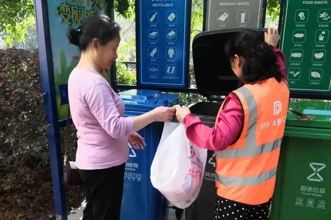 湖南保安服務,墻外高空清洗服務,湖南保利天創物業發展有限公司