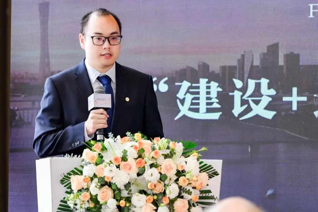 湖南保安服務,墻外高空清洗服務,湖南保利天創物業發展有限公司 湖南保安服務,墻外高空清洗服務,湖南保利天創物業發展有限公司