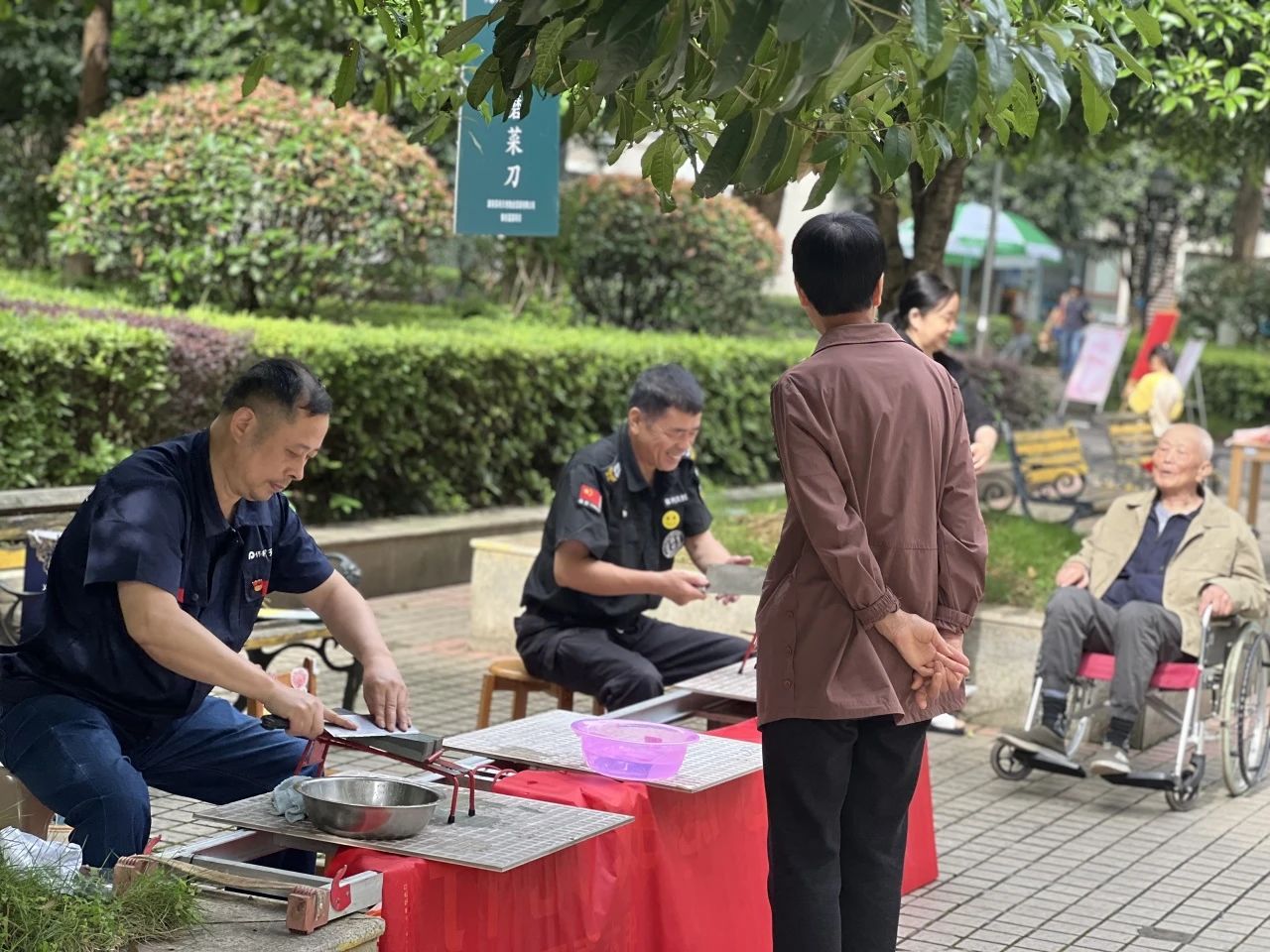 湖南保安服務,墻外高空清洗服務,湖南保利天創物業發展有限公司