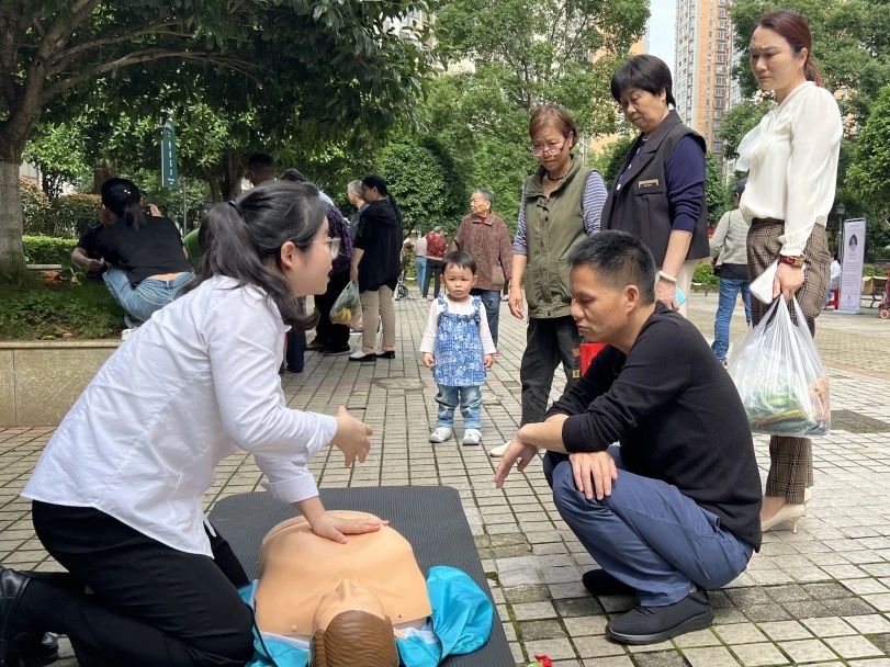 湖南保安服務,墻外高空清洗服務,湖南保利天創物業發展有限公司