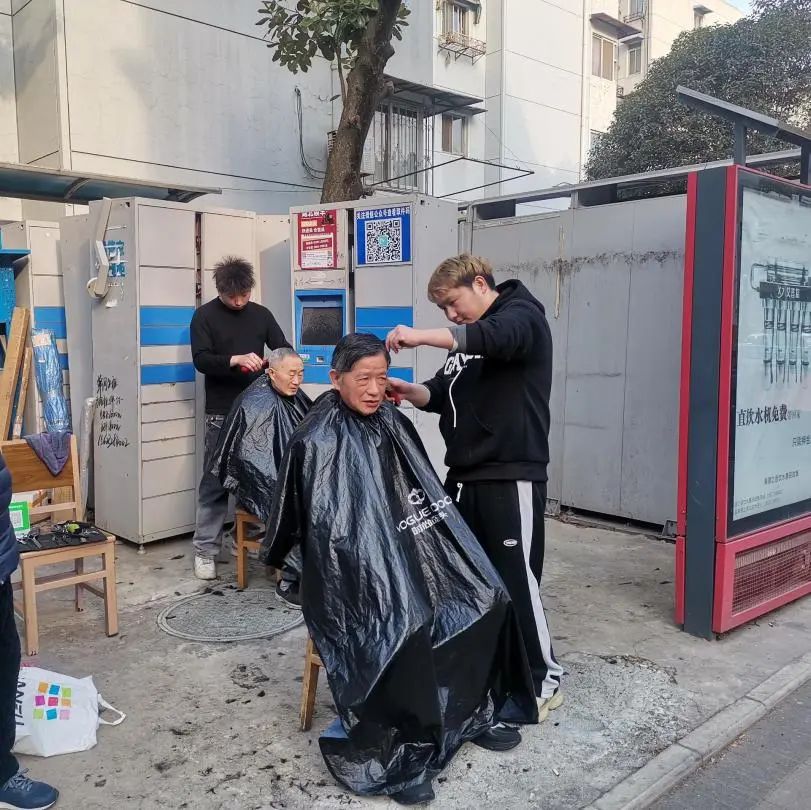 湖南保安服務,墻外高空清洗服務,湖南保利天創物業發展有限公司