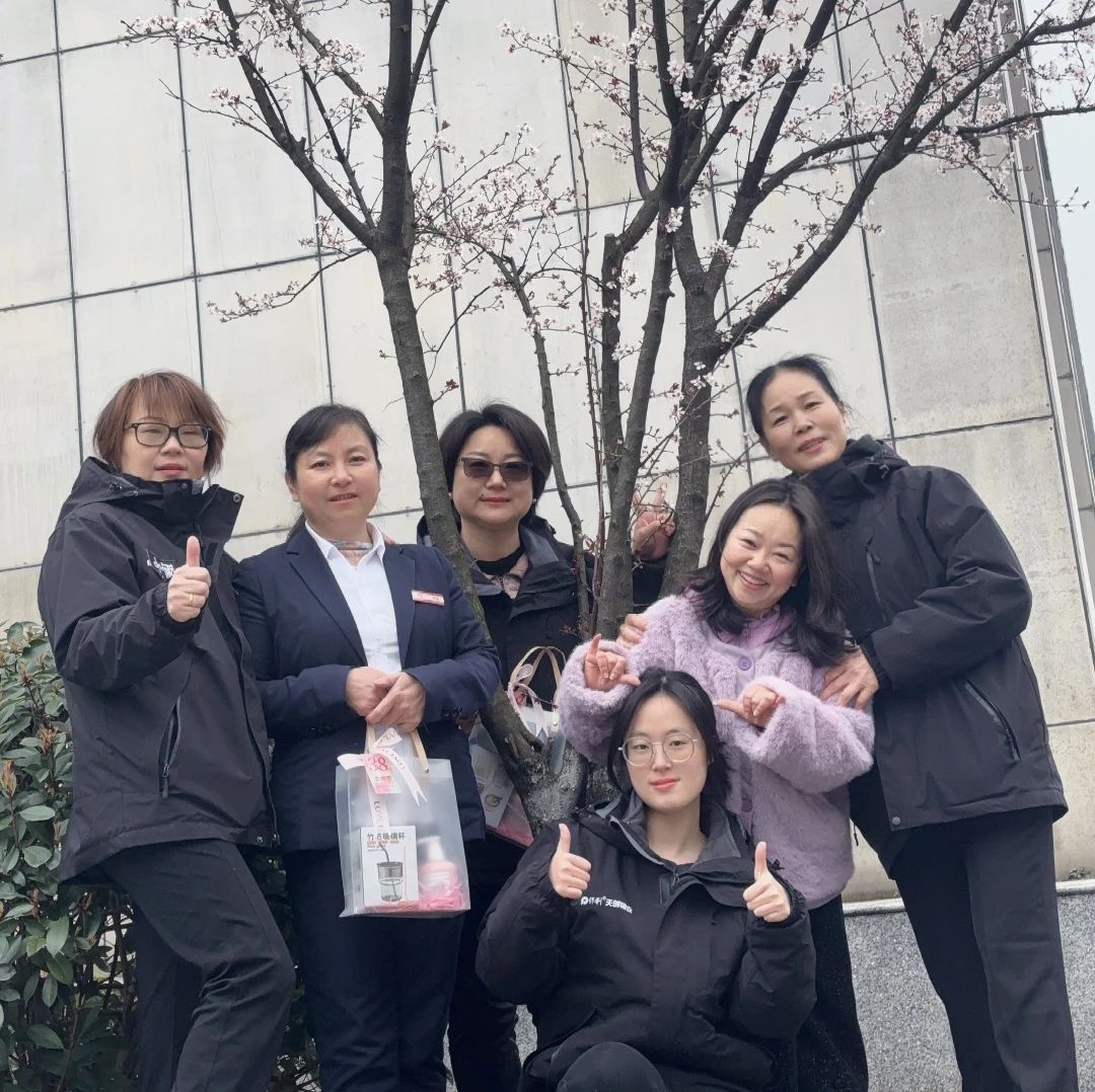 湖南保安服務,墻外高空清洗服務,湖南保利天創物業發展有限公司
