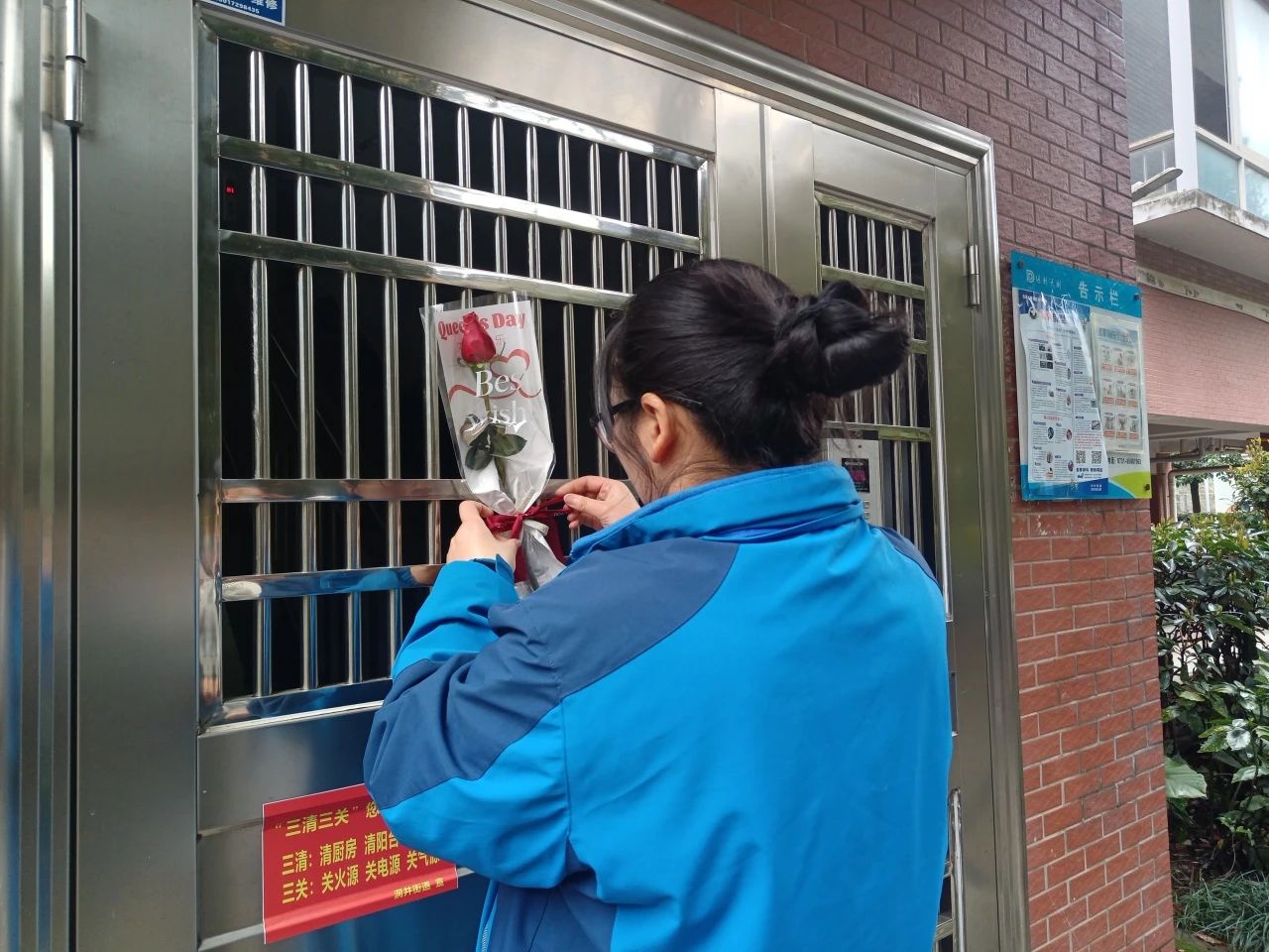 湖南保安服務,墻外高空清洗服務,湖南保利天創物業發展有限公司