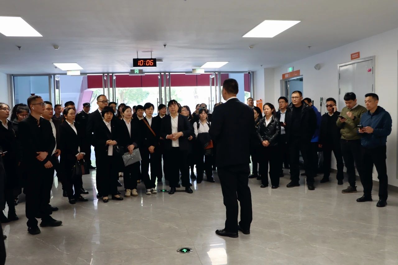 湖南保安服務,墻外高空清洗服務,湖南保利天創物業發展有限公司